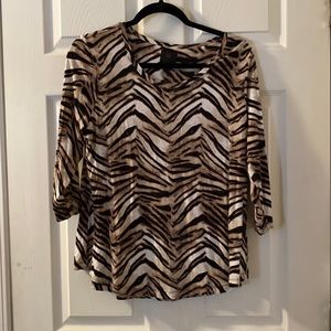 Attractive, tiger, stripe, ladies 3/4 sleeve tunic. size P/L from JM collection